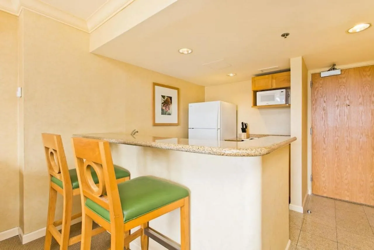 Ilikai Apt 302 - Spacious Studio With Stunning Ocean & Harbor Views Honolulu